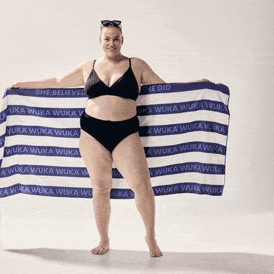 WUKA-QuickDry-Beach-Towel-Blue-GIF